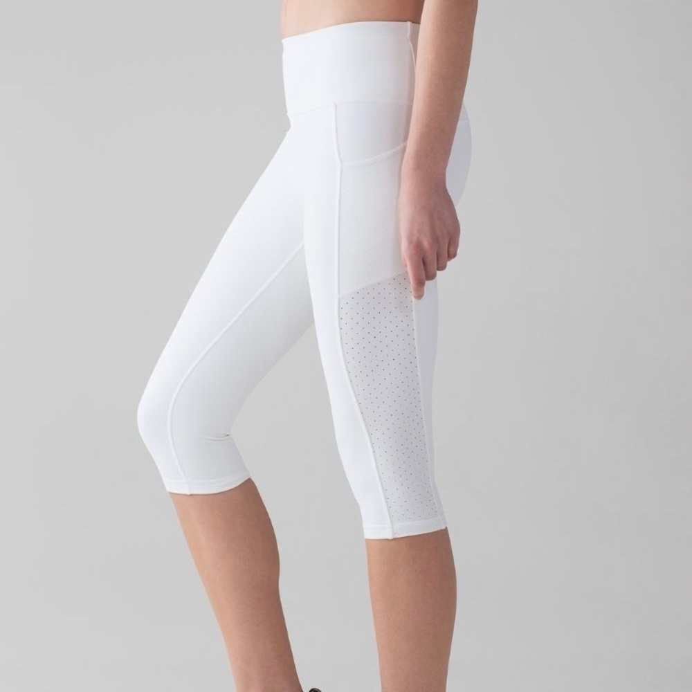 Lululemon Mind Over Miles Crop (17" ) size 4 White